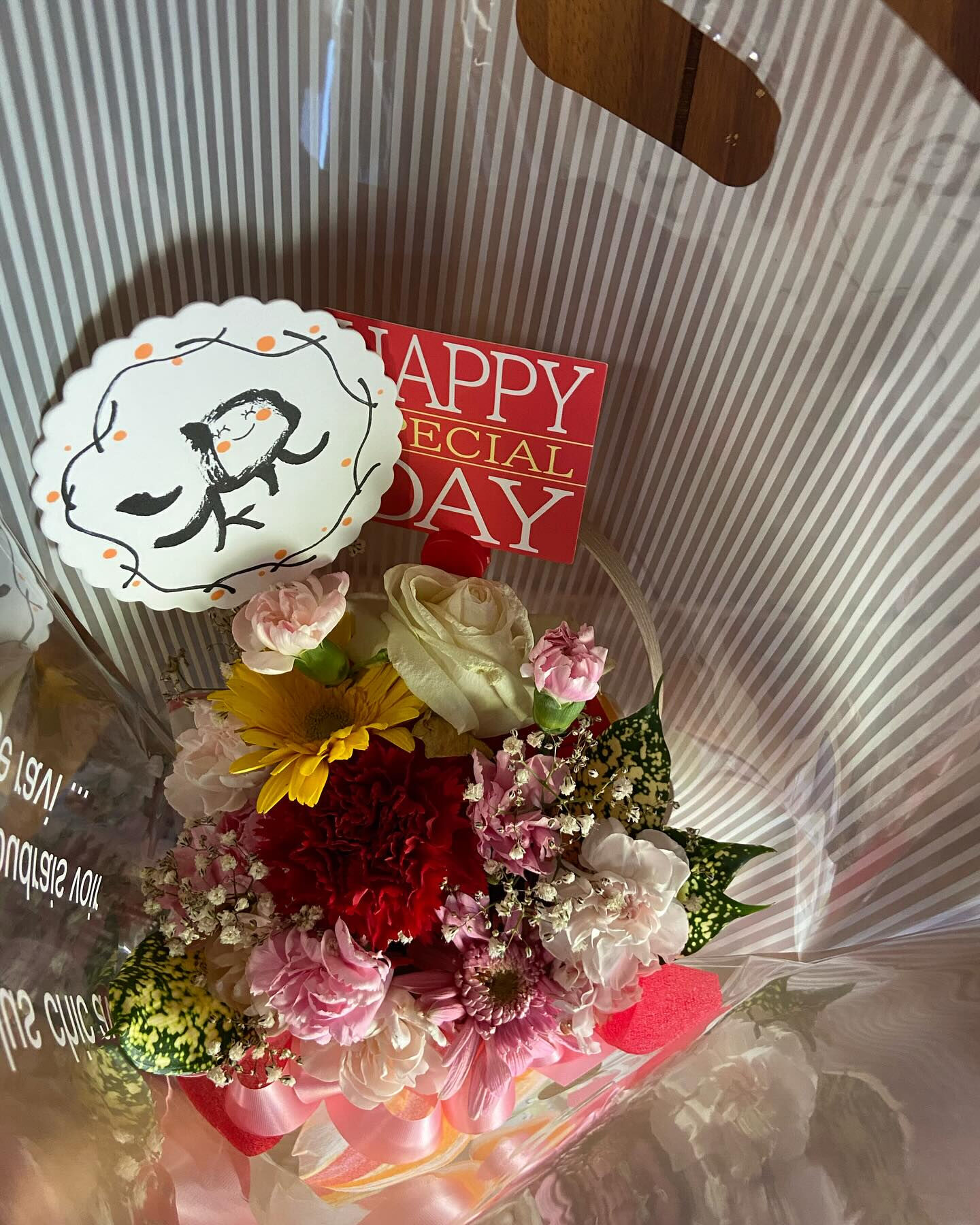 5月の営業日、たくさんのお花頂きありがとうございます